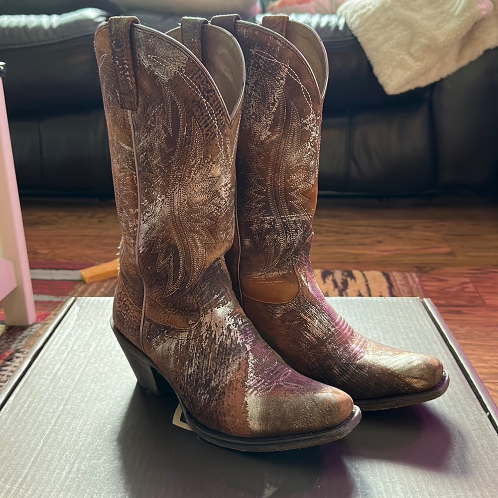 Women’s Ariat Circuit Salem Cowboy Boots